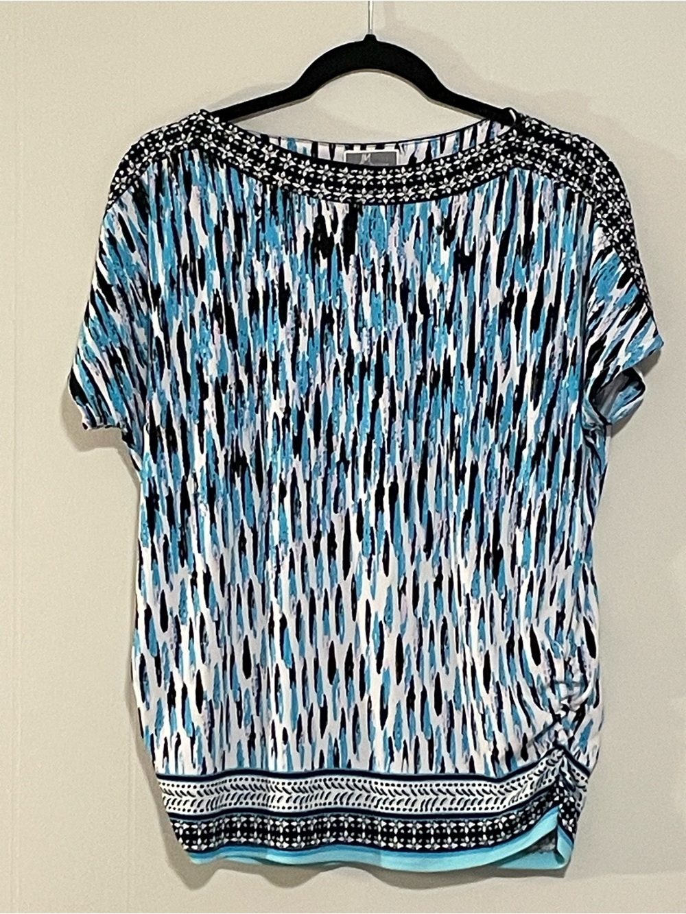 J M Collection. Women's Blue Patterned Short-Sleeve Top. Item # 11377